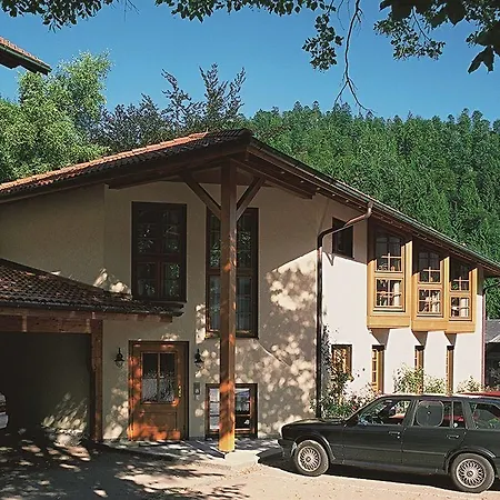 Hotel Zum Loewen 3*